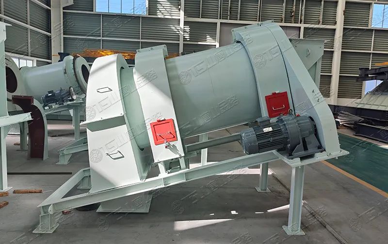 機制砂防離析、防揚塵，有經(jīng)驗的砂廠都在用加濕拌和機